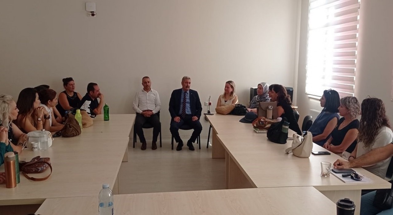 Efelerde öğretmenlerle istişare toplantısı gerçekleştirildi
