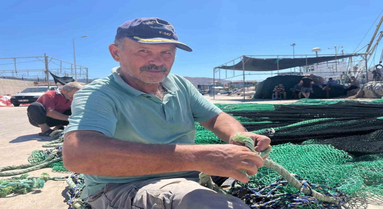 Egede fırtınalı mesai başladı: Balık bol, tayfa yok