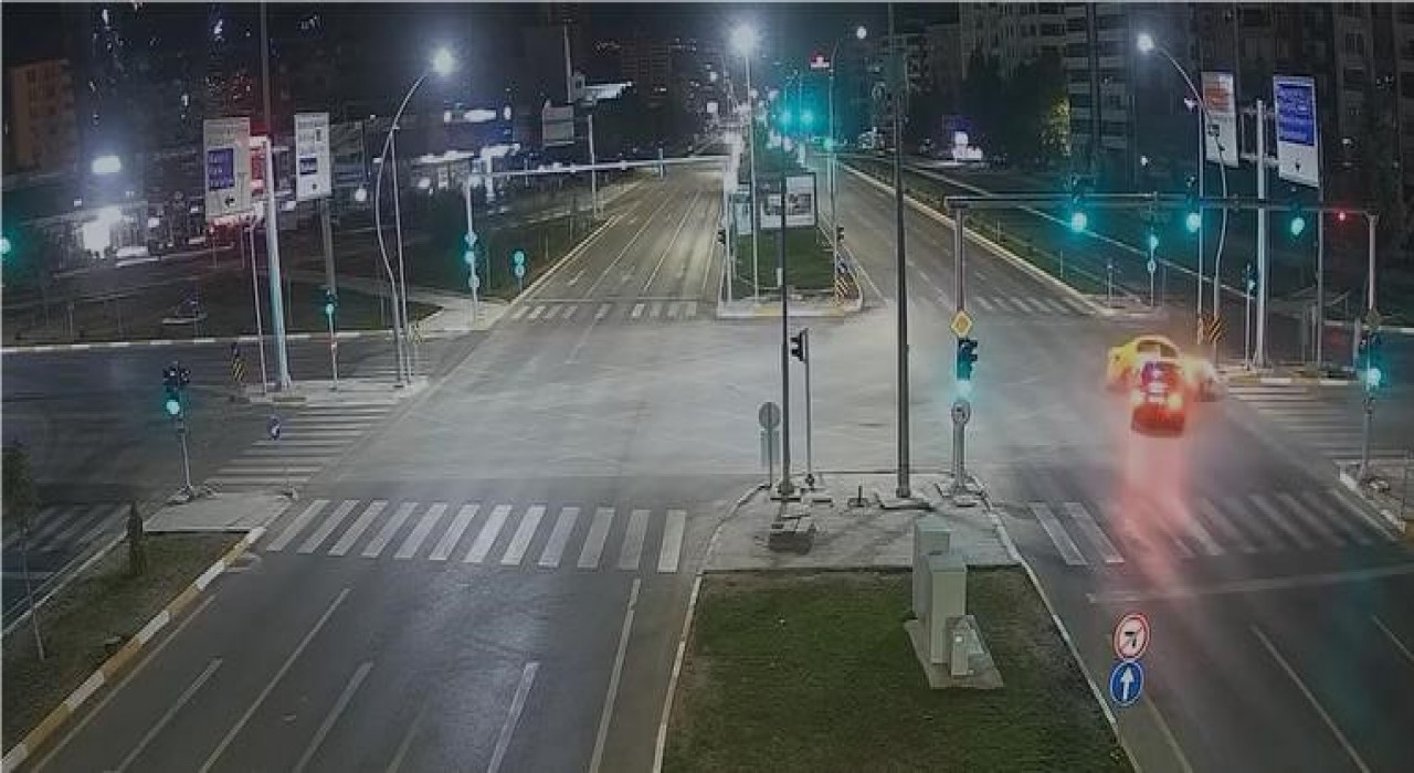 Elazığda taksiyle otomobil çarpıştı: 2 yaralı