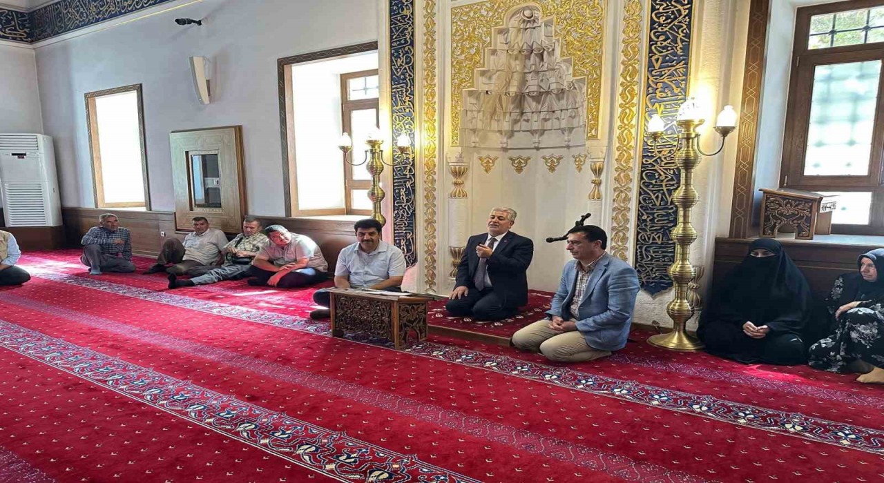 Elazığda umre yolcularına seminer