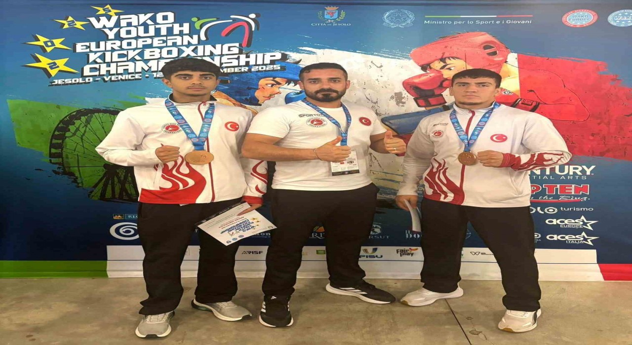 Elazığlı sporcular Avrupadan bronz madalya ile döndü