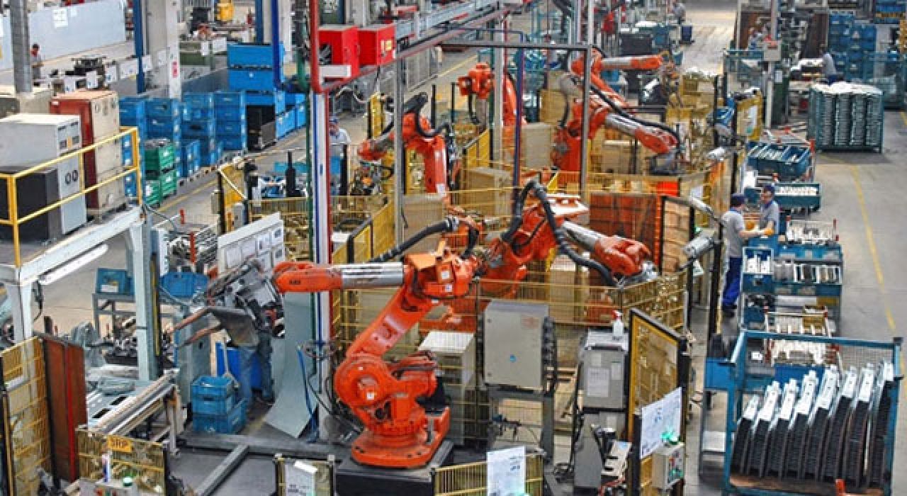 En Fazla Firma Ticaret Sektöründe, En Yüksek Kâr İmalatta