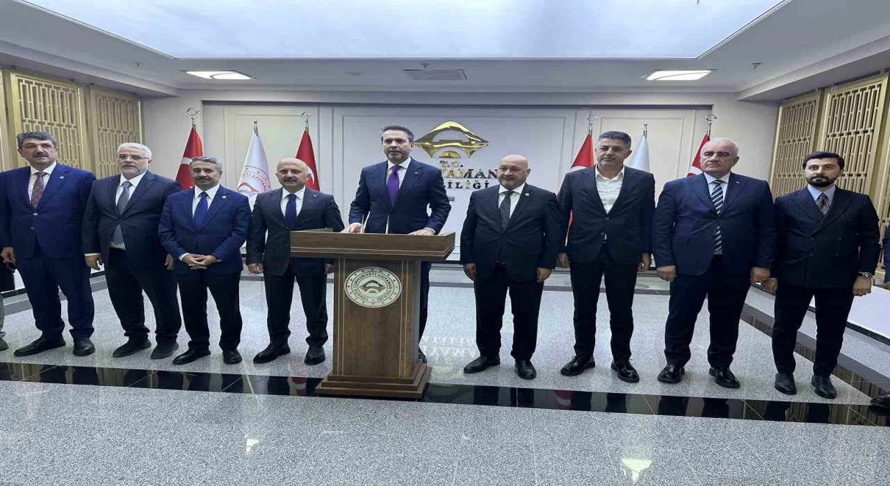 Enerji ve Tabii Kaynaklar Bakanı Bayraktar Adıyamanda