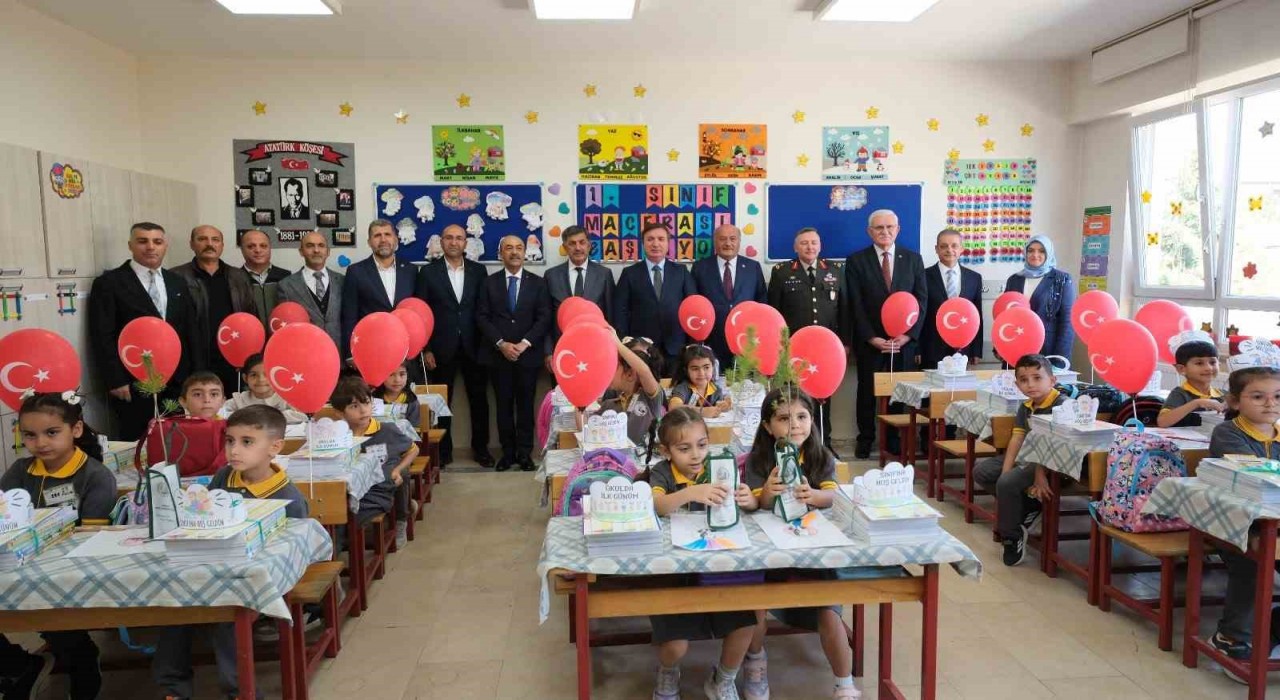 Erzincanda 41 bin 723 öğrenci ders başı yaptı