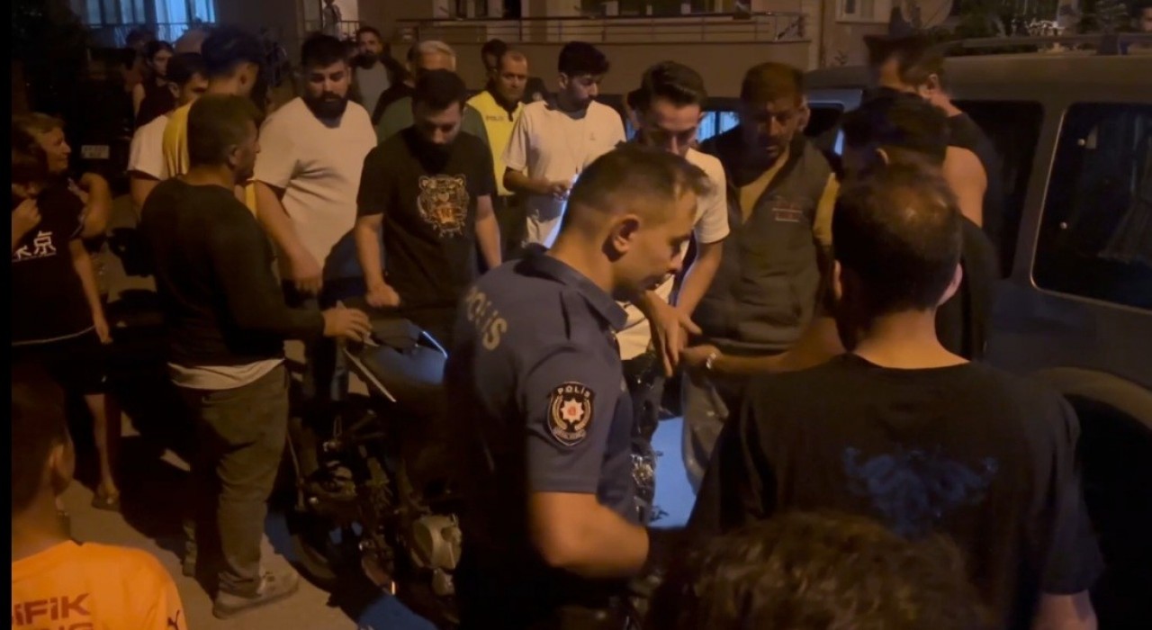 Erzincanda motosiklet ile otomobil çarpıştı: 1 yaralı