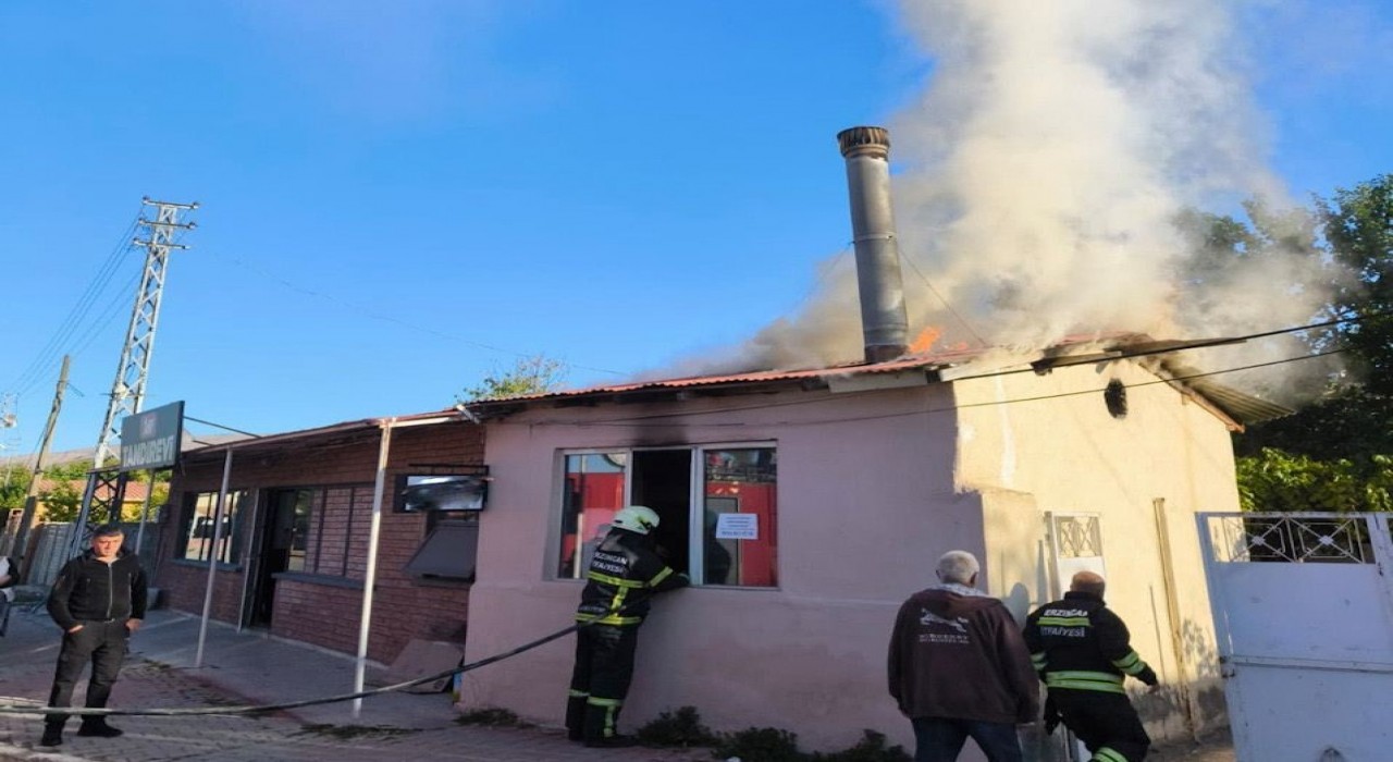 Erzincanda tandır evi yandı