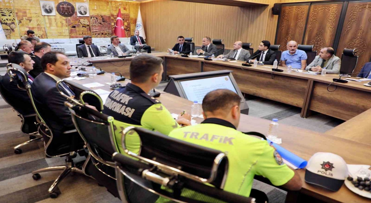 Erzincanda trafik toplantısı yapıldı