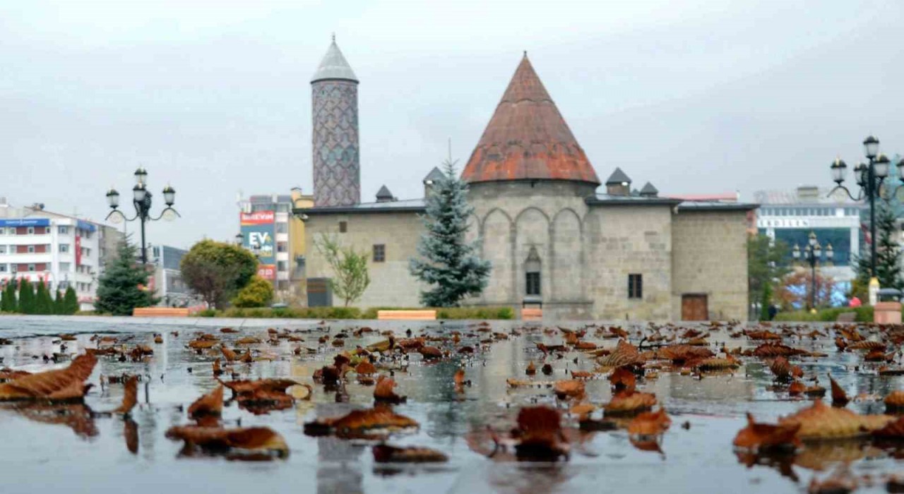Erzurumda kuvvetli rüzgar uyarısı