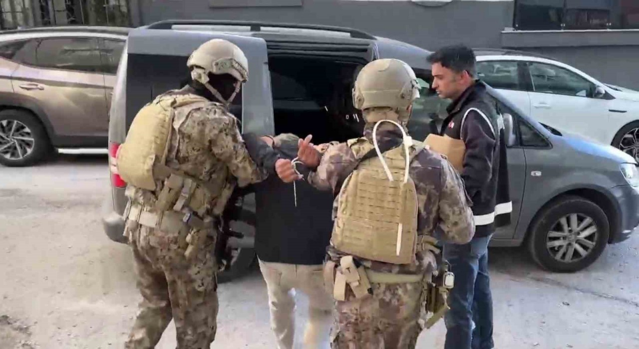 Erzurumda polisten tefecilere şafak operasyonu: 3 tutuklama