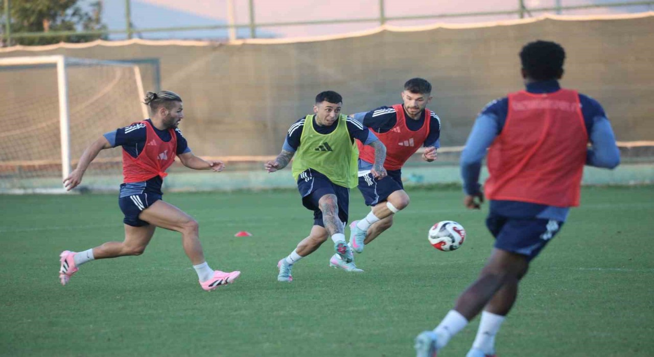 Erzurumspor FKda Sakaryaspor mesaisi sürüyor