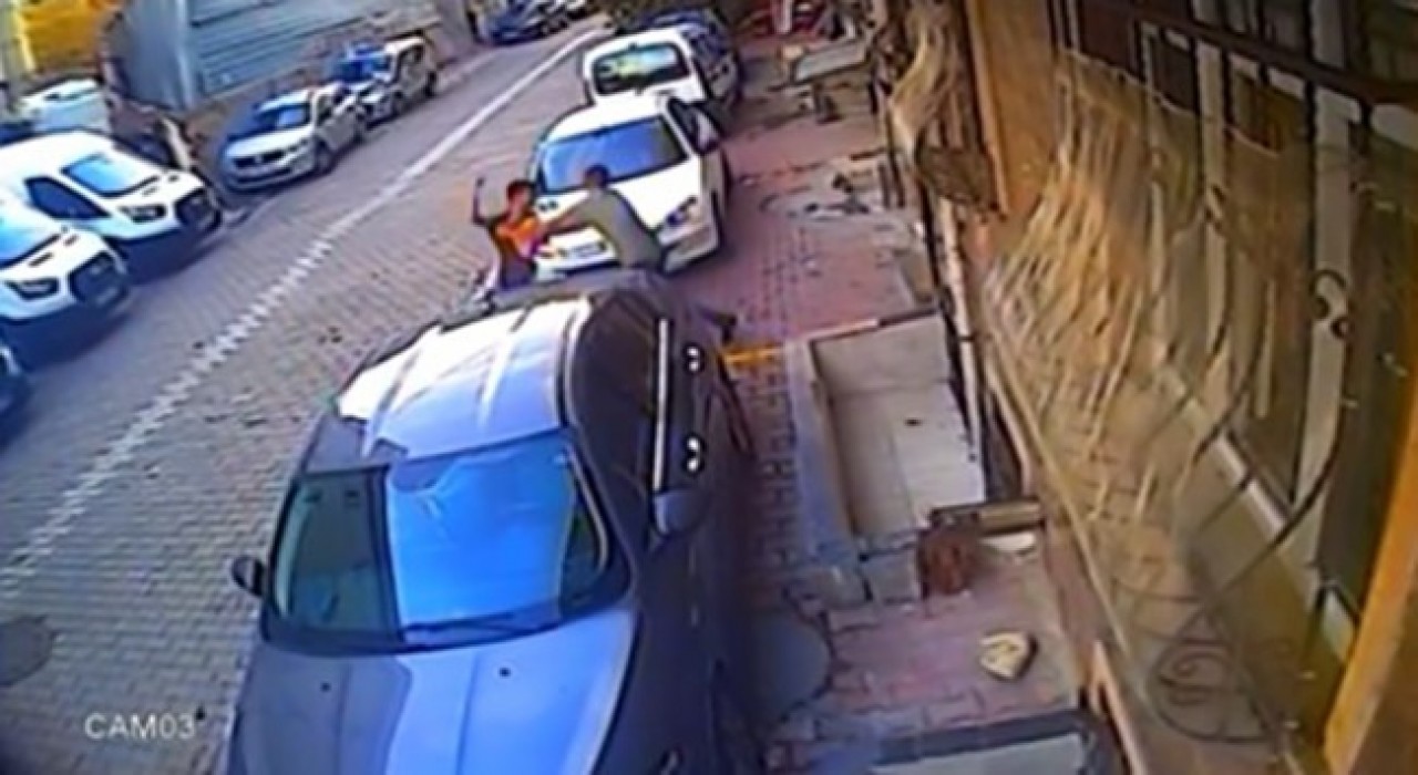 Esenyurtta gürültü kavgasında komşular yumruk yumruğa birbirine girdi