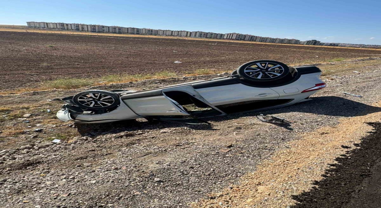 Eskişehirde 2 araç çarpıştı: 4 yaralı