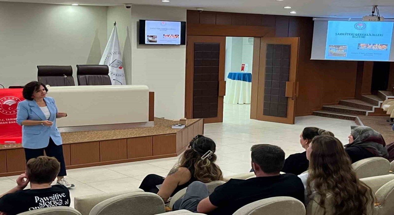 Eskişehirde şarküteri çalışanlarına gıda güvenliği eğitimi