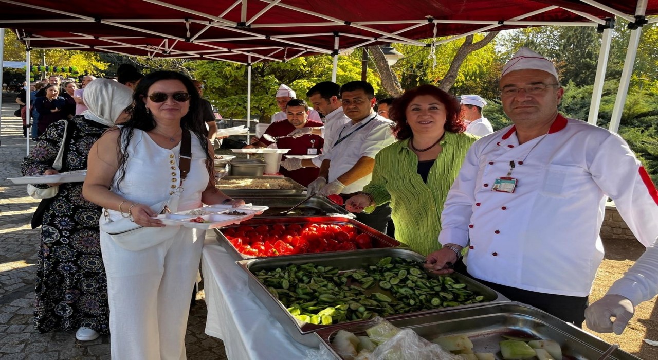 ESOGÜ Hastanesi çalışanları Pilav Gününde buluştu