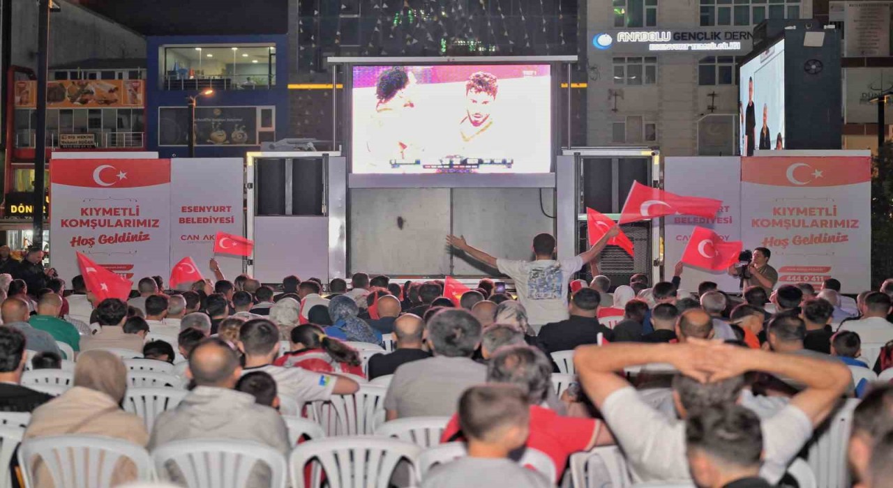 EuroBasket final heyecanı Esenyurtta yaşandı