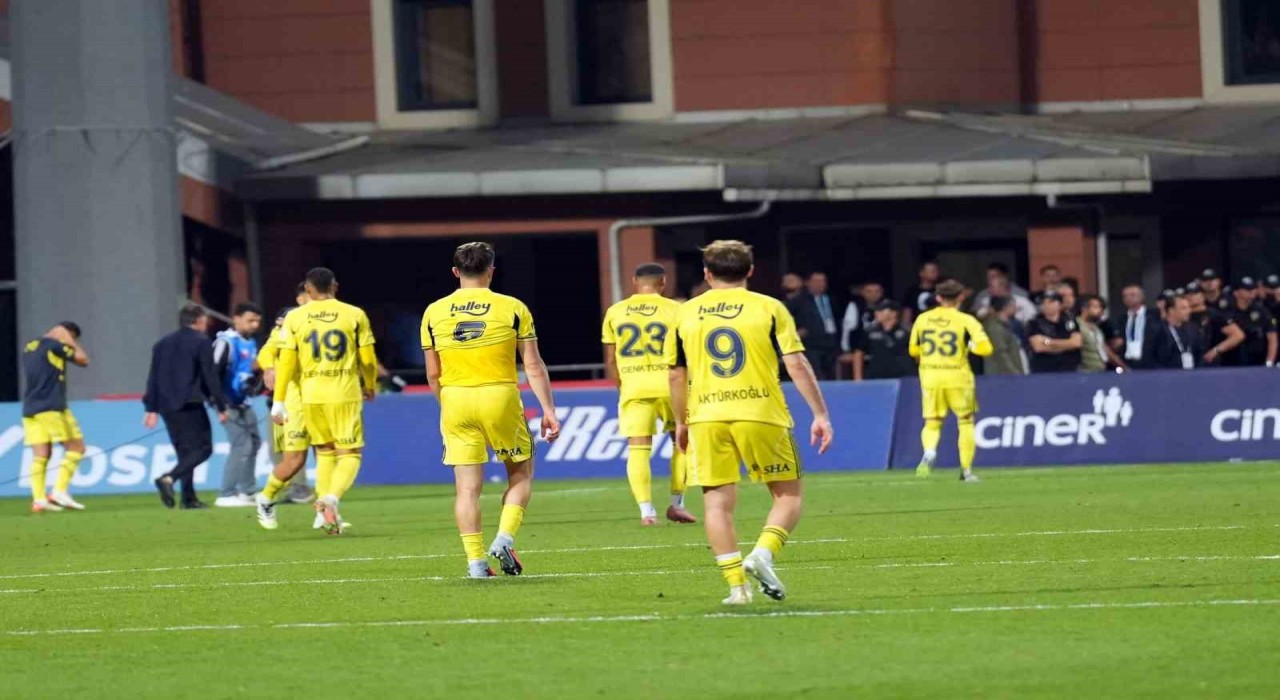 Fenerbahçe, Kasımpaşaya 12 maç sonra puan kaybetti