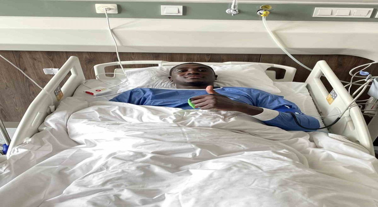 Fenerbahçede Jilson Bango ameliyat oldu