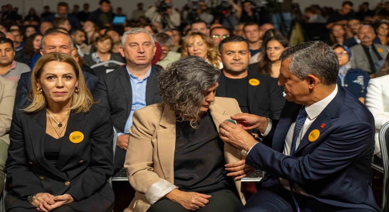 Ferdi Zeyrekin adı eşi ve kızının öncülüğünde kurulan vakıfta yaşayacak