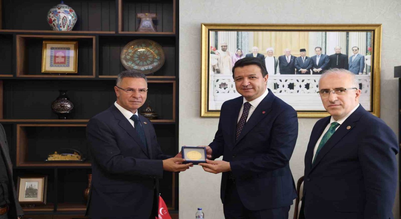 Filistin Büyükelçisi Faed Mustafadan Saadet Partisine ziyaret: Birlikte Mescid-i Aksada namaz kılacağız