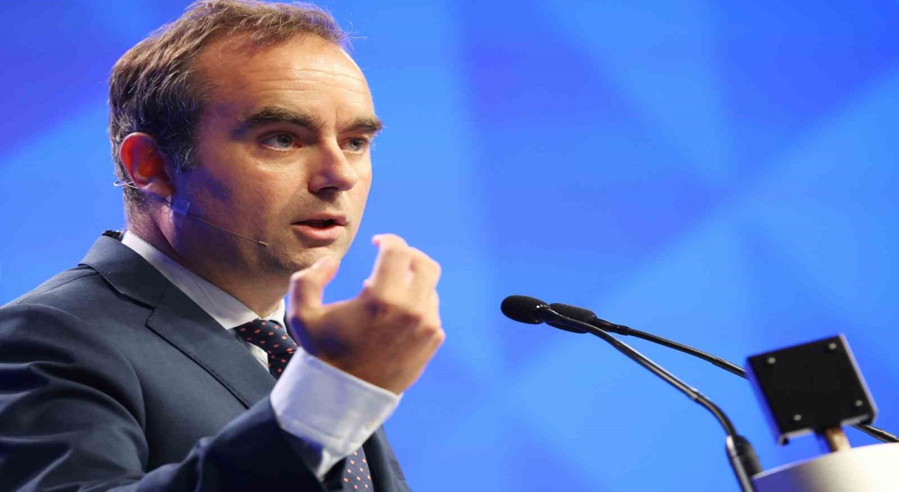 Fransanın yeni Başbakanı Sebastien Lecornu oldu