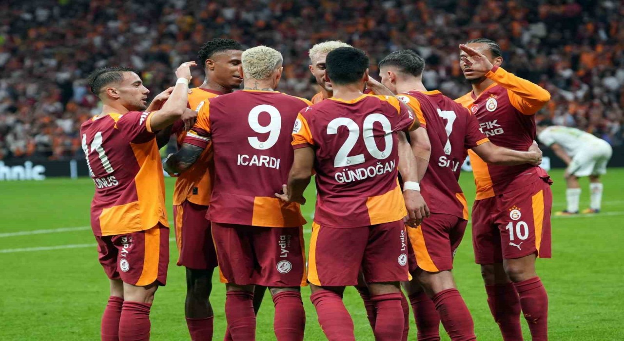 Galatasaray ligdeki yenilmezlik serisini 14e çıkardı