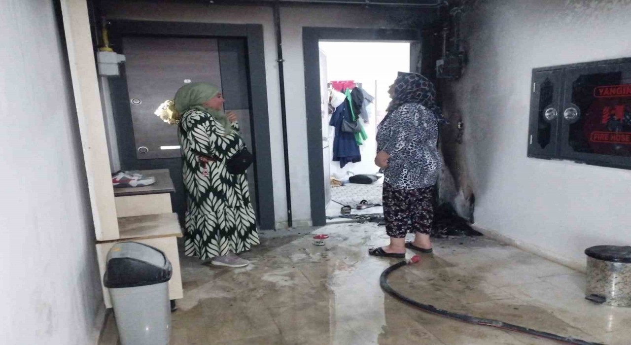 Gaziantepte 5 katlı binada çıkan yangın korkuttu
