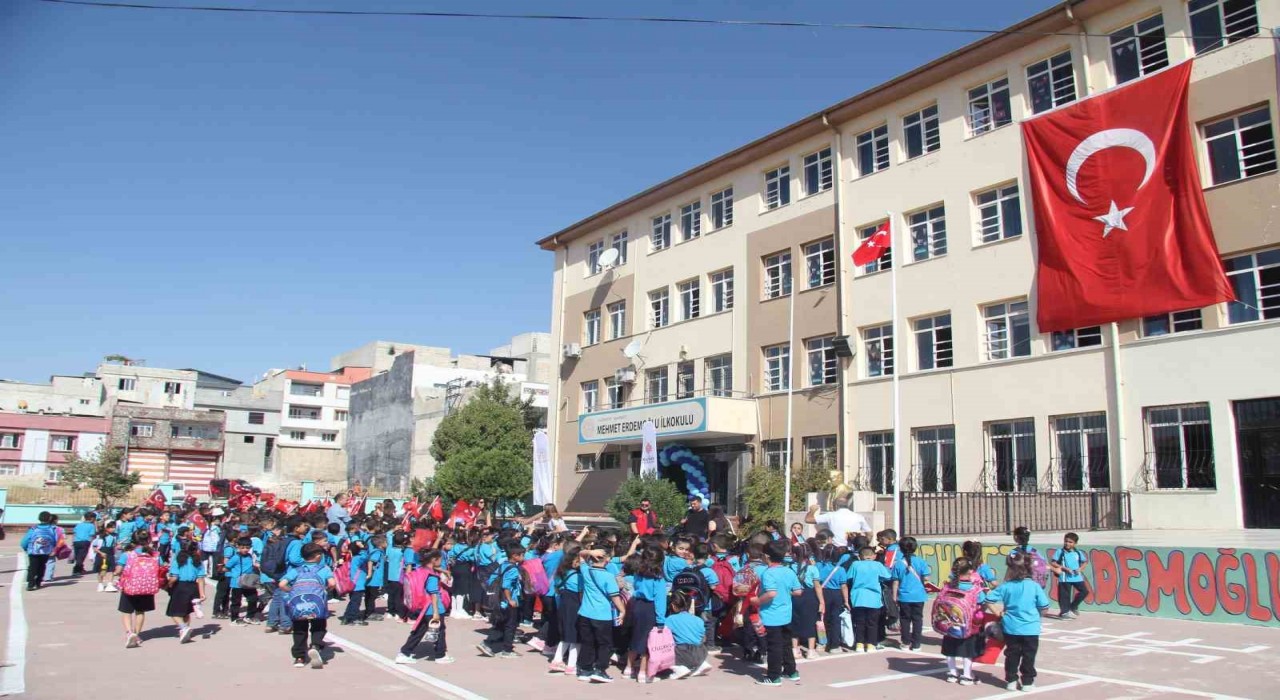 Gaziantepte 705 bin öğrenci ders başı yaptı