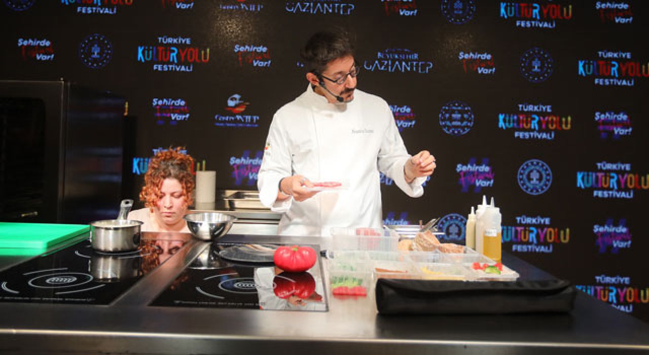 Gaziantep’te Gastronominin Kalbi Dünyaca Ünlü Şeflerle Attı