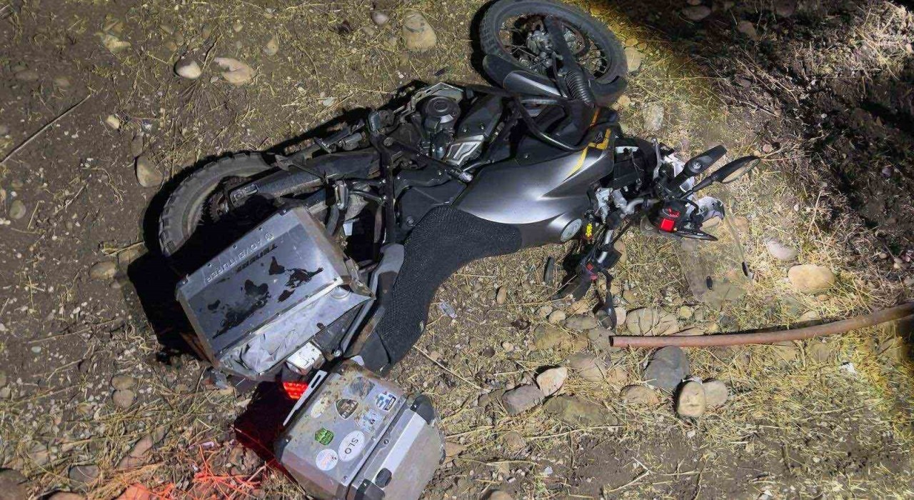 Gaziantepte motosiklet ineğe çarptı: Sürücü hayatını kaybetti, inek telef oldu