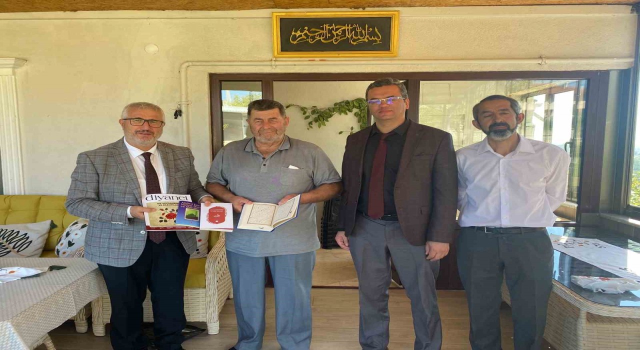 Gazilere Kuran-ı Kerim hediye edildi