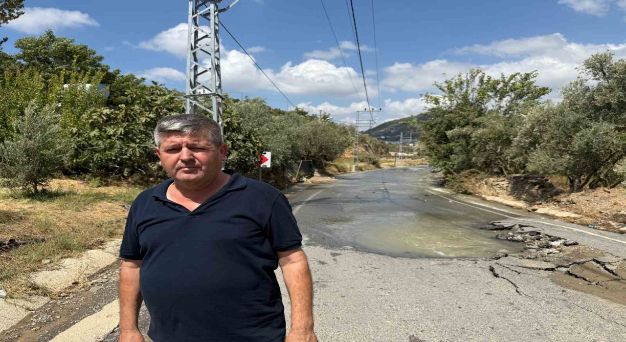 Gazipaşada DSİye ait su borusu patladı, yol kullanılamaz hale geldi