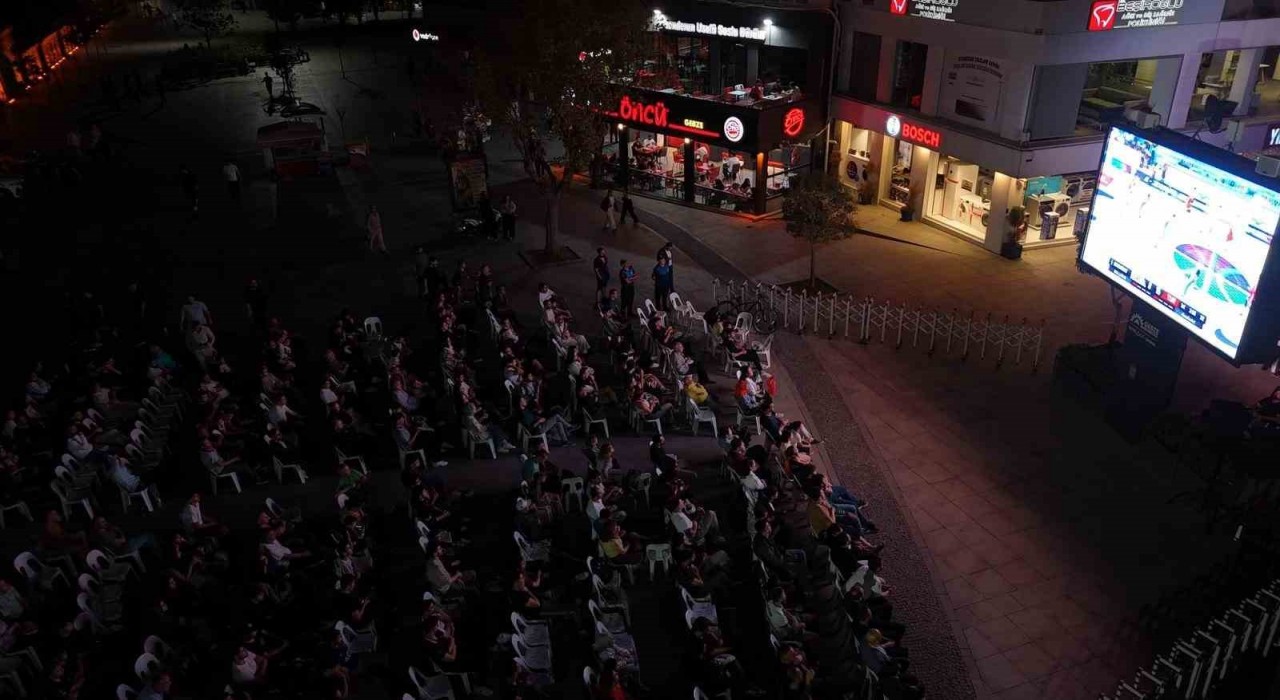 Gebzede dev ekranda milli final heyecanı yaşanacak