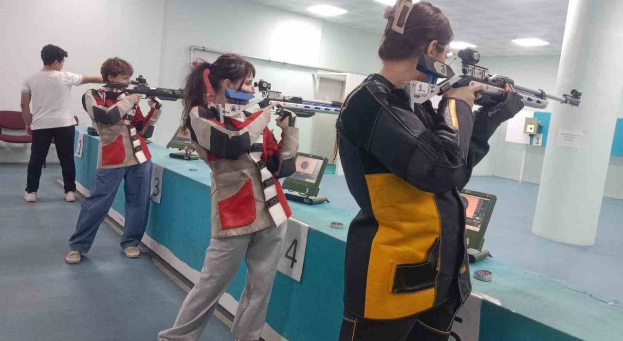 Gençler hedefleri on ikiden vurdu