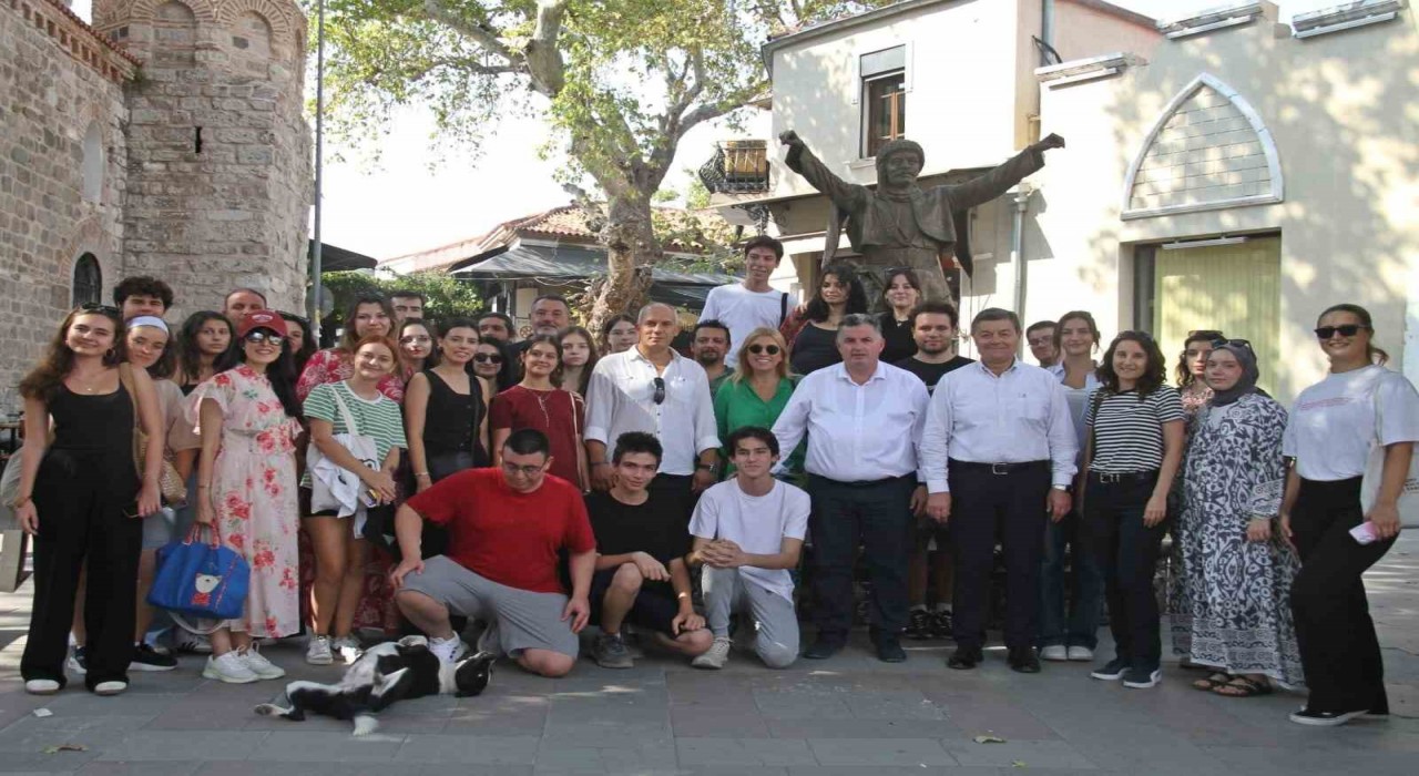 Gençlerden Bergamada kültür gezisi