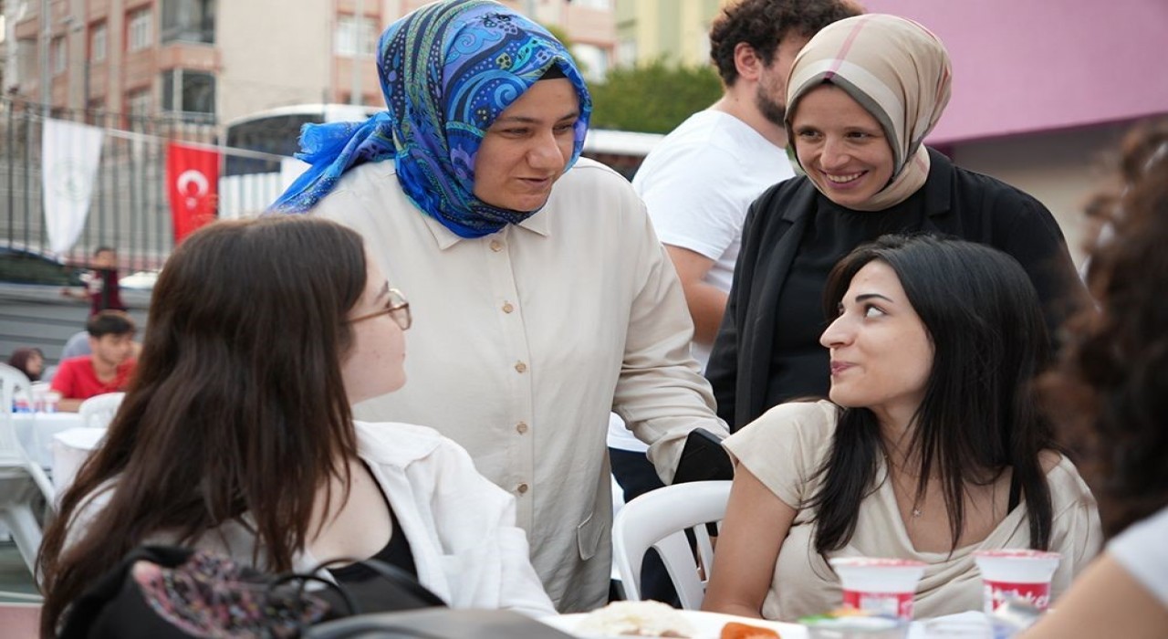 Gençlik Merkezi mezunları Pilav Gününde buluştu
