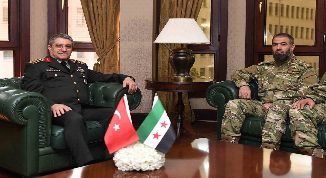 Genelkurmay Başkanı Orgeneral Bayraktaroğlu, Suriye Hava Kuvvetleri Komutanı Hawaryi kabul etti