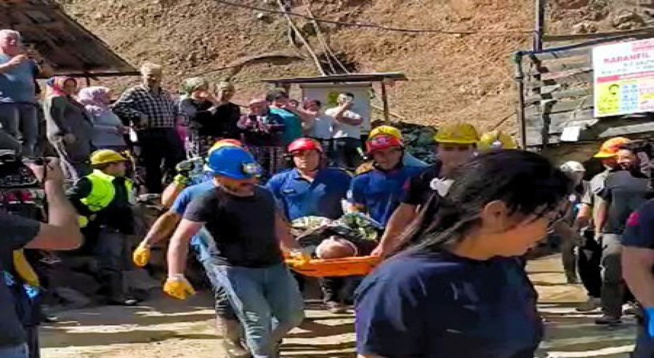 Göçük altındaki madencilerden birisi kurtarıldı