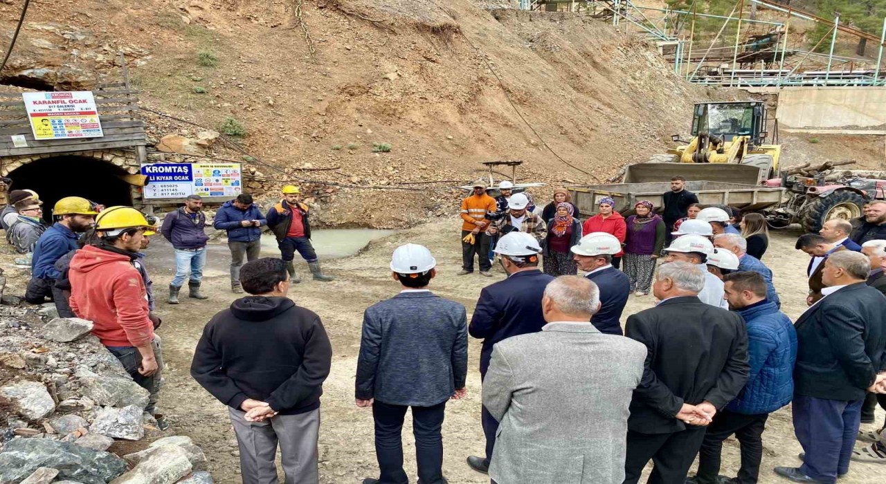 Göçükten sağ olarak kurtarılıp alkışlarla karşılanan madenci hayatını kaybetti