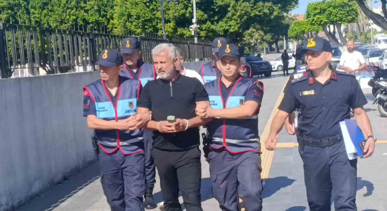 Gözaltına alınan eski Manavgat Belediye Başkanı Şükrü Sözen adliyeye sevk edildi