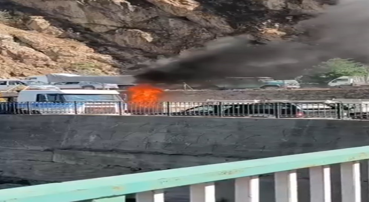 Gümüşhanede LPGli otomobil alev alev yandı