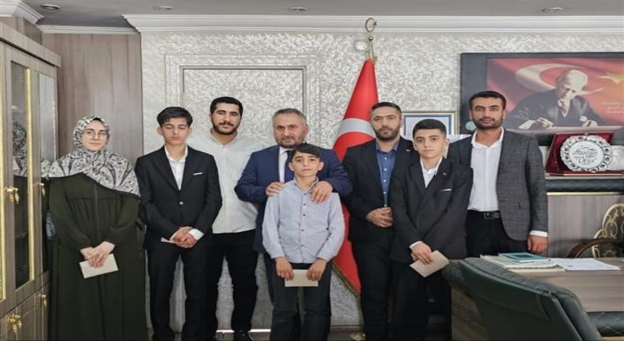 Hakkaride Kuran-ı Kerimi Yüzünden Güzel Okuma ve Hafızlık Yarışması yapıldı