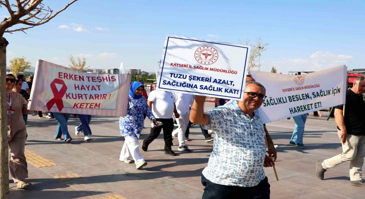 Halk Sağlığı Haftasında ‘sağlıklı yaşam için yürüyüş