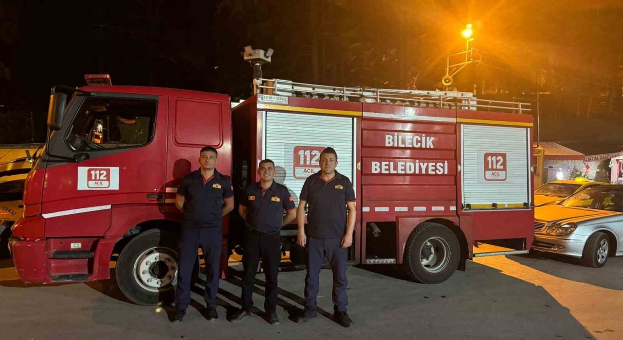 Hamsu Köprüsünde yaşanan toprak kayması sonrası itfaiye tedbir aldı