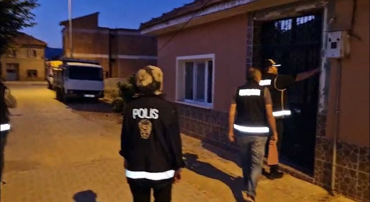 Iğdır merkezli dolandırıcılık operasyonu: 4 gözaltı