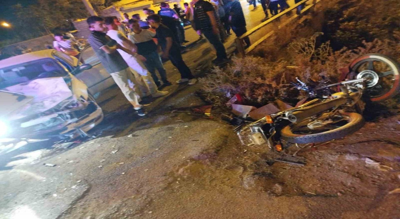 Iğdırda otomobil ile motosiklet çarpıştı: 2si ağır 3 yaralı