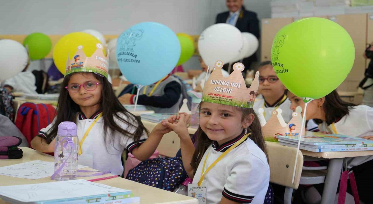 İlk ders zili Yeşil Vatan için çaldı