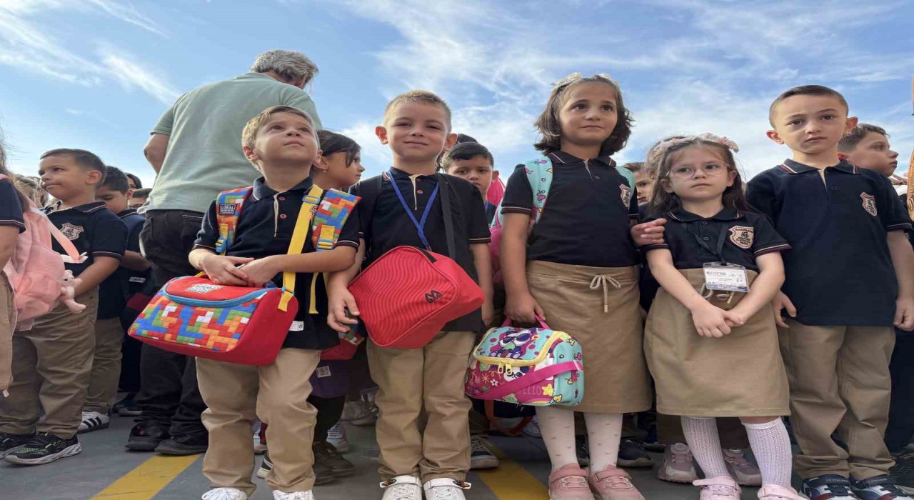 İlk zil çaldı: Sakaryada yaklaşık 205 bin öğrenci ders başı yaptı