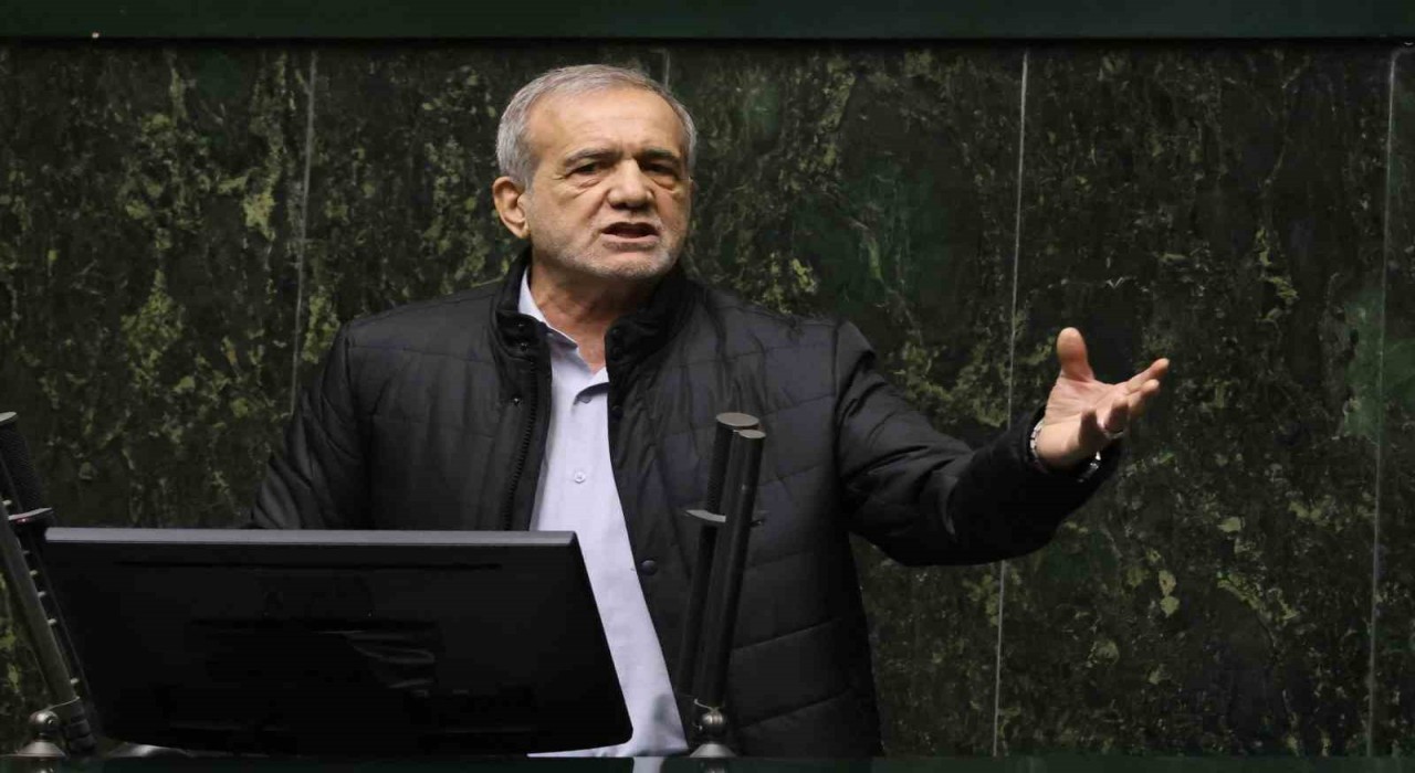 İran Cumhurbaşkanı Pezeşkiyandan BMnin yaptırım kararına tepki: Asla teslim olmayacağız