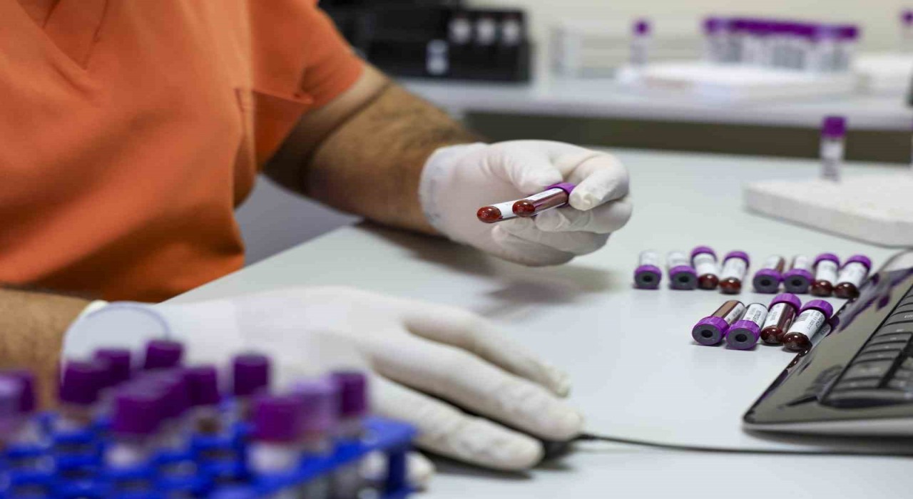 İspanyadan gelen kan, anne ve bebeğini hayata bağladı