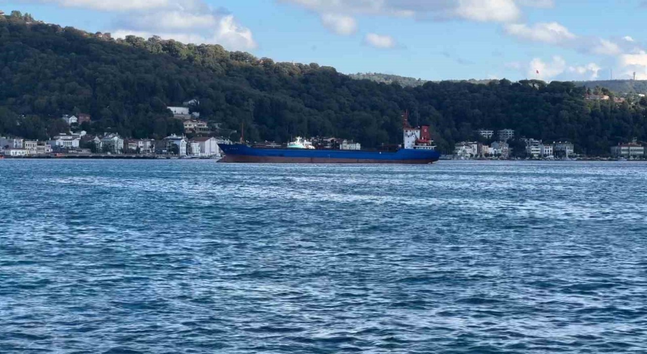 İstanbul Boğazında kargo gemisi motor arızası yaptı